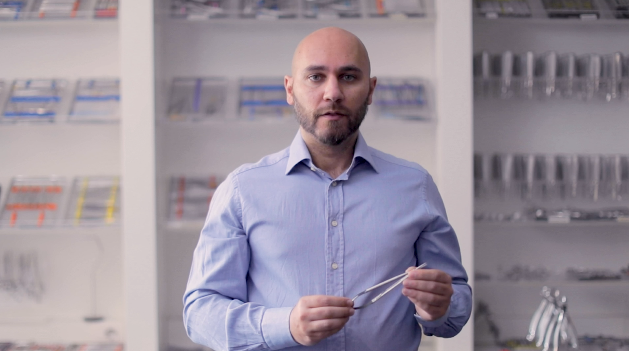 EPISODE 2 - A Piece of Jewellery